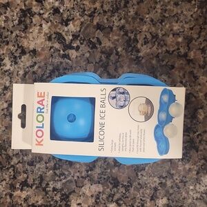 Kolorae Blue Silicone Ice Balls #KOL-0367 extra large has 2 trays folds flat NEW